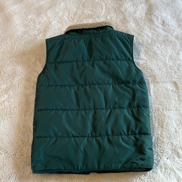 Toddler Green Puffer Vest - Picture 4 of 4